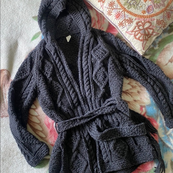 NEW SWEATER JACKET 100% WOOL - Picture 2 of 3